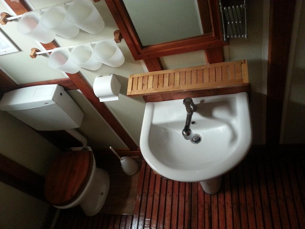 Hotel na wodzie Boat & Breakfast Caicco Freedom Wenecja