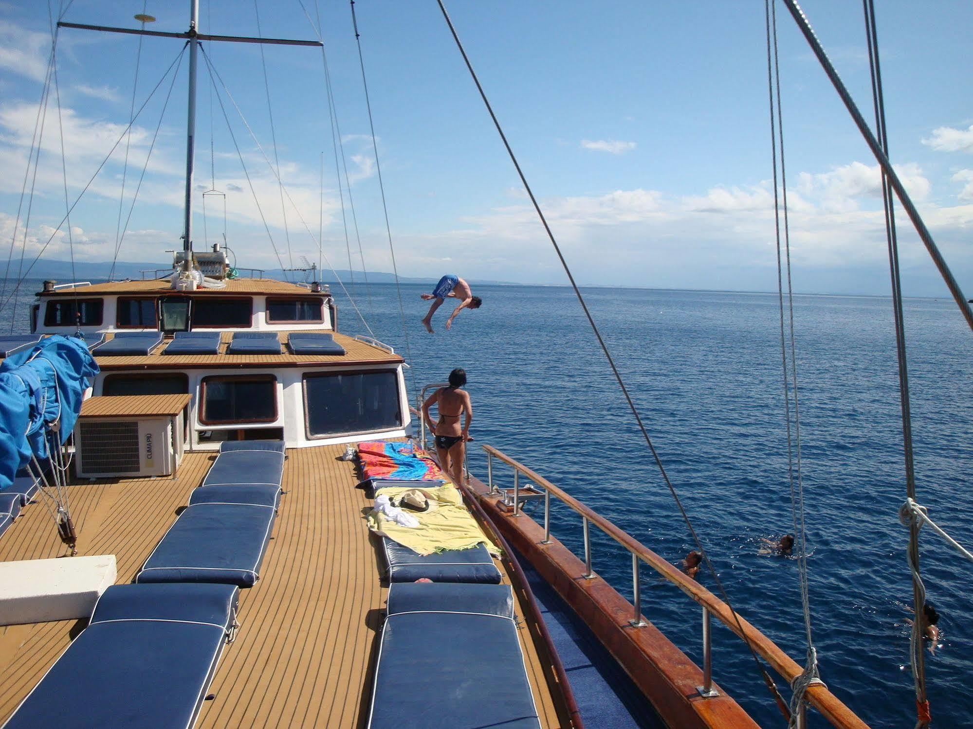 Hotel na wodzie Boat & Breakfast Caicco Freedom Wenecja
