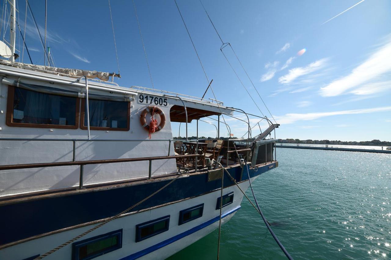 Hotel na wodzie Boat & Breakfast Caicco Freedom 2*